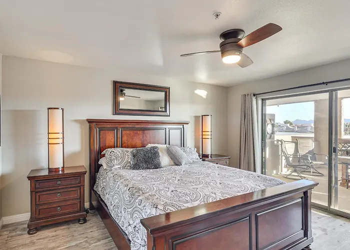 Walkable Waterfront Oasis W/ London Bridge Views! *