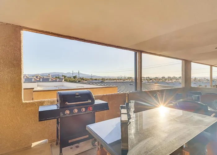 Walkable Waterfront Oasis W/ London Bridge Views! Сasa de vacaciones *