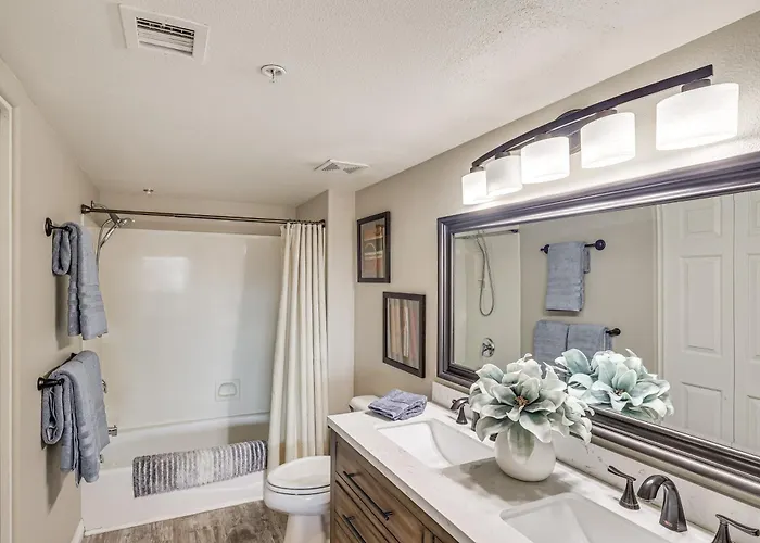 Walkable Waterfront Oasis W/ London Bridge Views! Сasa de vacaciones *