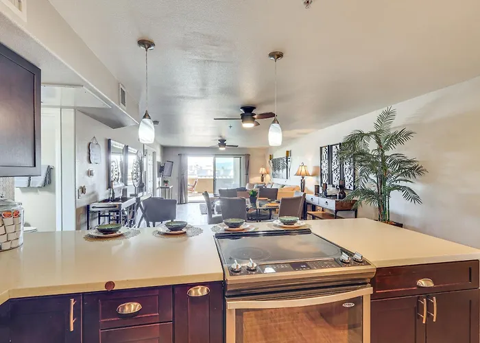 Walkable Waterfront Oasis W/ London Bridge Views!